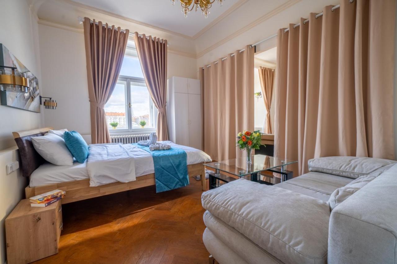 Exclusive Apartment With A View Of Prague Castle And Vltava River Praga Exterior foto