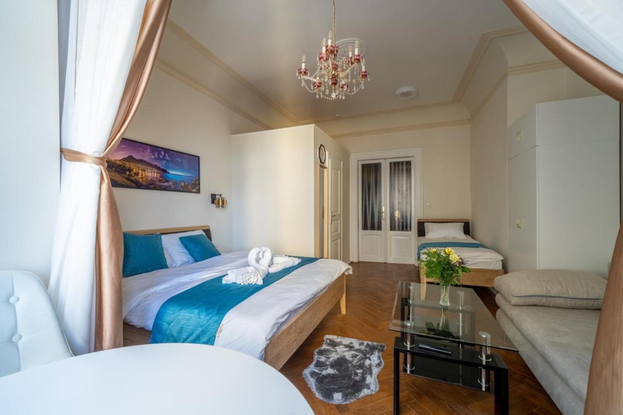 Exclusive Apartment With A View Of Prague Castle And Vltava River Praga Exterior foto