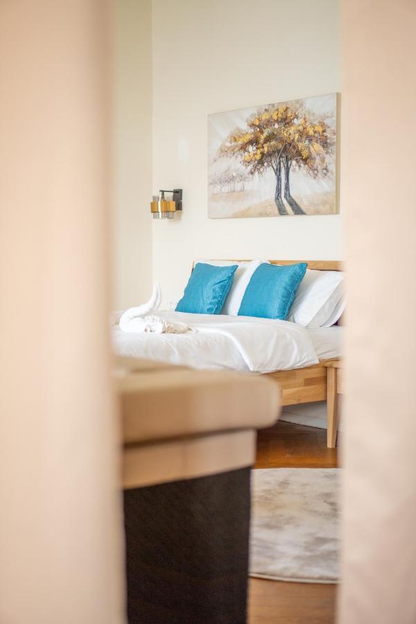 Exclusive Apartment With A View Of Prague Castle And Vltava River Praga Exterior foto